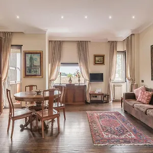 https://the-best-rent-elegant-two-bedroom-apartment-in-via-aurelia.it-romehotels.com