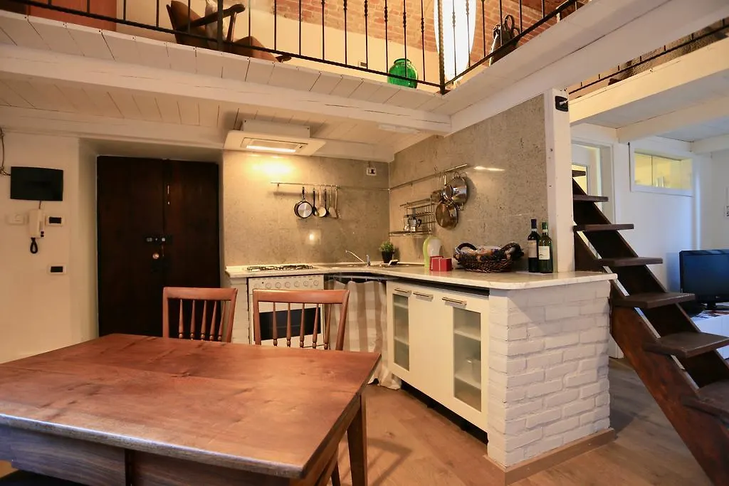 Casa Vacanze Piazza Vecchia Bergamo 0*,  Italy