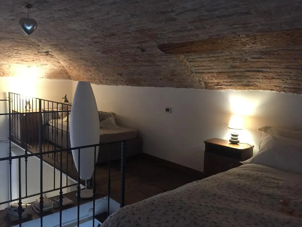 Casa Vacanze Piazza Vecchia Bergamo 0*,  Italy